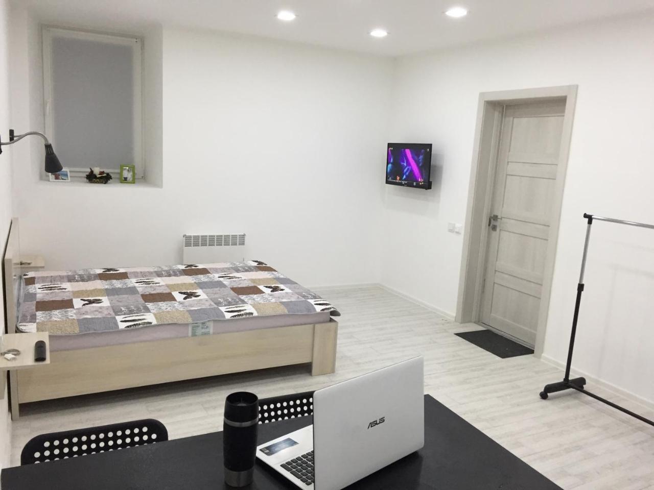 خيرسون Cozy Underground Apartment At The Center المظهر الخارجي الصورة